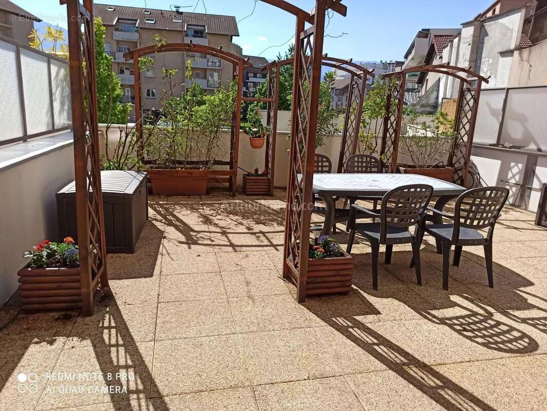 Appartement à SAINT-MARTIN-D'HERES