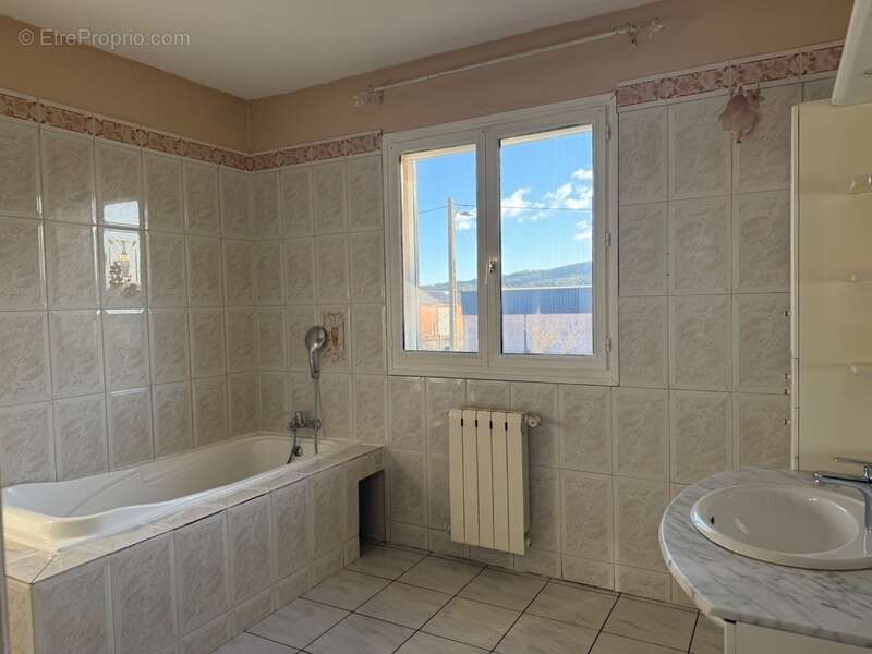 Maison à SAINT-MARTIN-DE-VALGALGUES