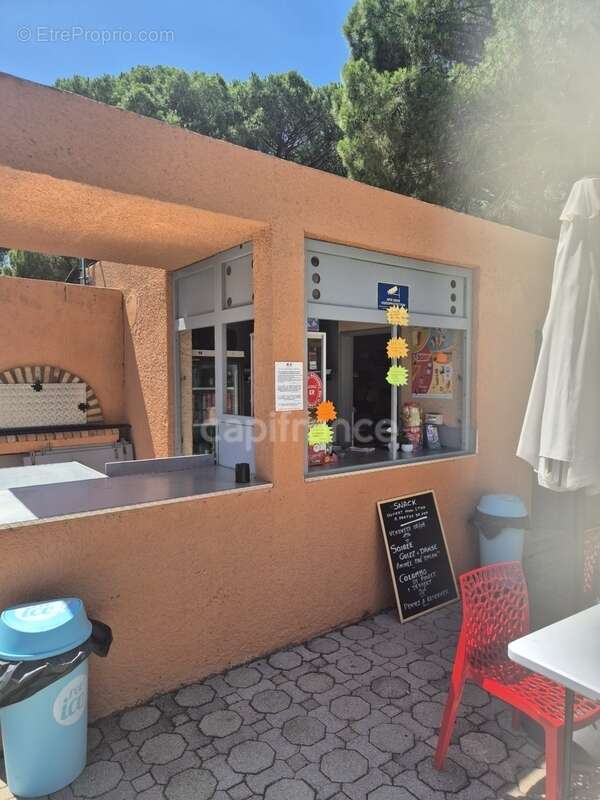 Appartement à vendre 2 pièces SAINT RAPHAEL (83), 2 piscines, golf, gardien, snack, aire de jeux pour enfants !! - photo 8