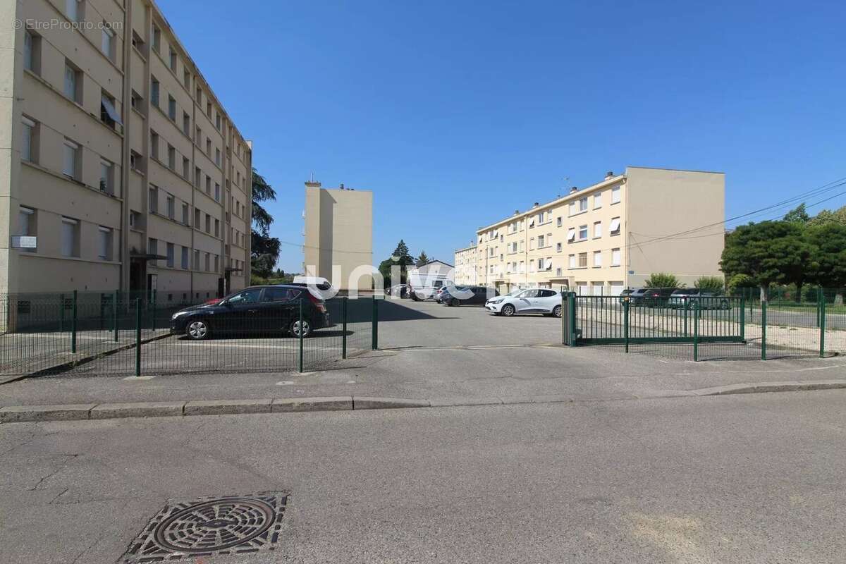 Appartement à GUILHERAND-GRANGES