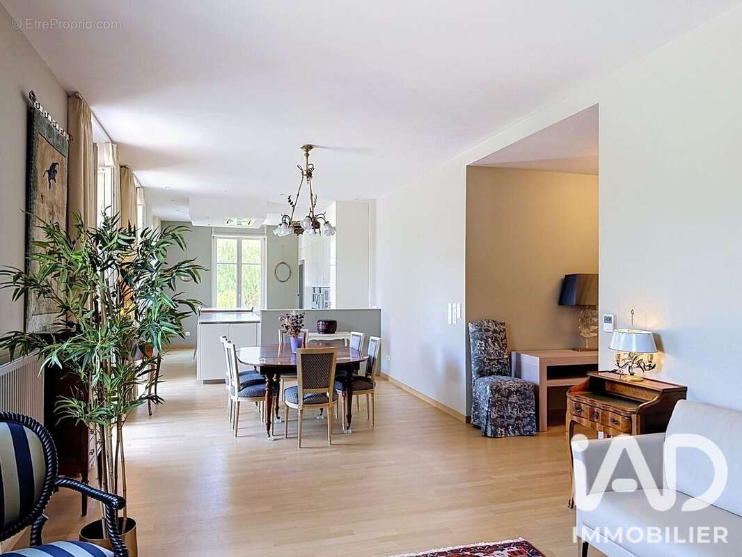 Appartement 168 m² à Colmar  - photo 6