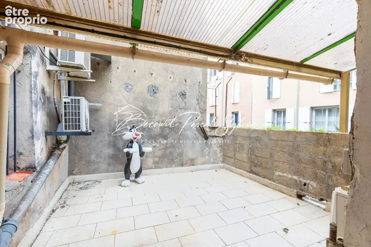 BAISSE DE PRIX - Immeuble de rapport  de 313 m2 avec commerce à Apt (84) - photo 10