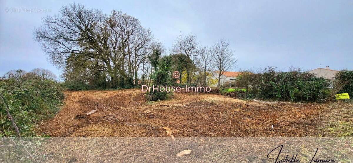 Terrain à JARD-SUR-MER