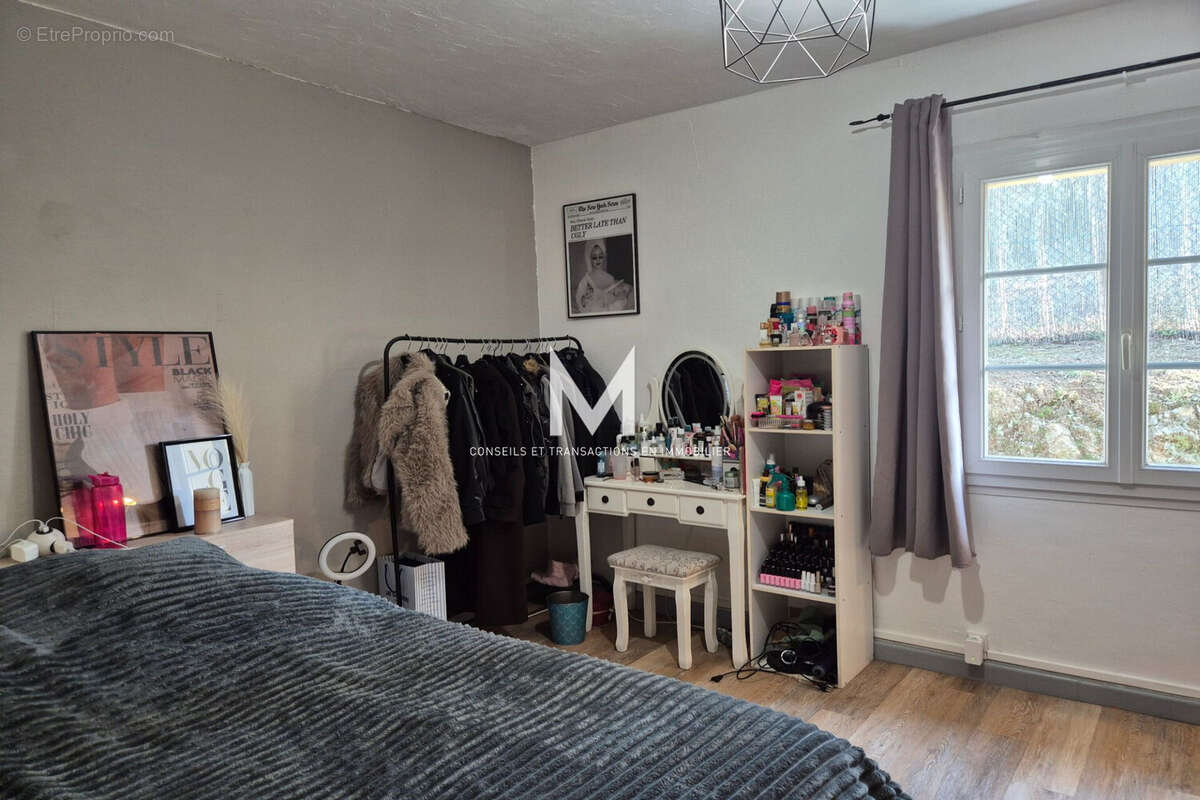 Maison à PLAN-DE-LA-TOUR