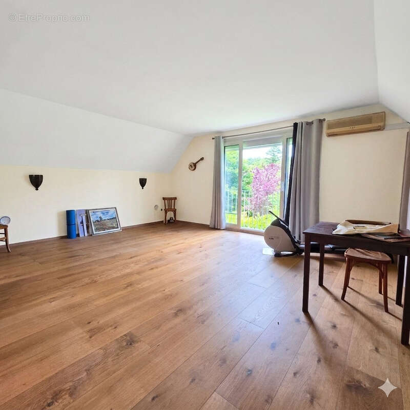 Maison à PLAISIR