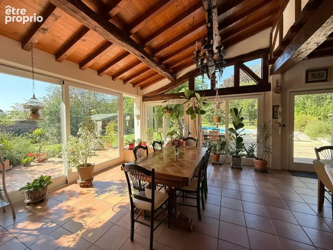 Maison de Maître avec piscine à Grignols (33) - photo 4