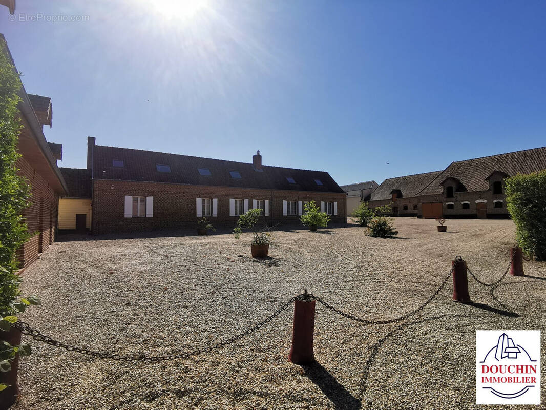 Maison à FROYELLES
