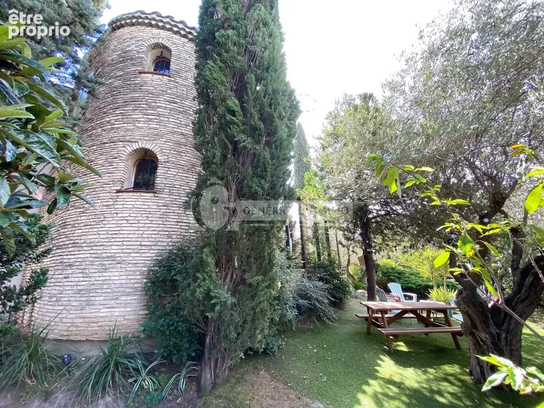 Photo Maison à Beaucaire au prix de 369 000€