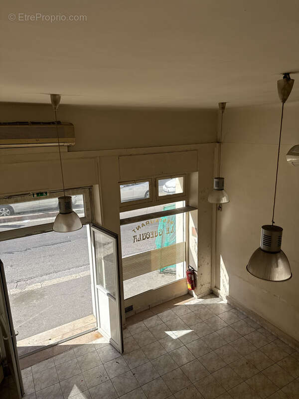 Commerce à MARSEILLE-6E