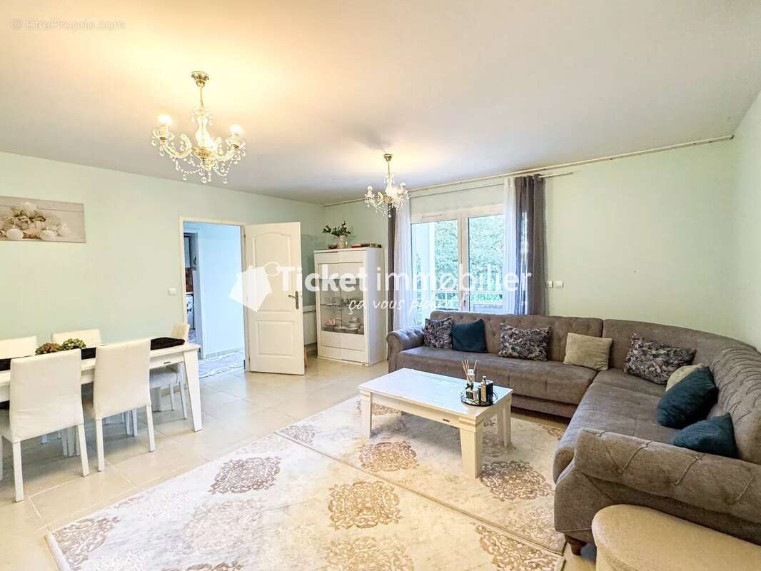 Appartement à CORNEBARRIEU