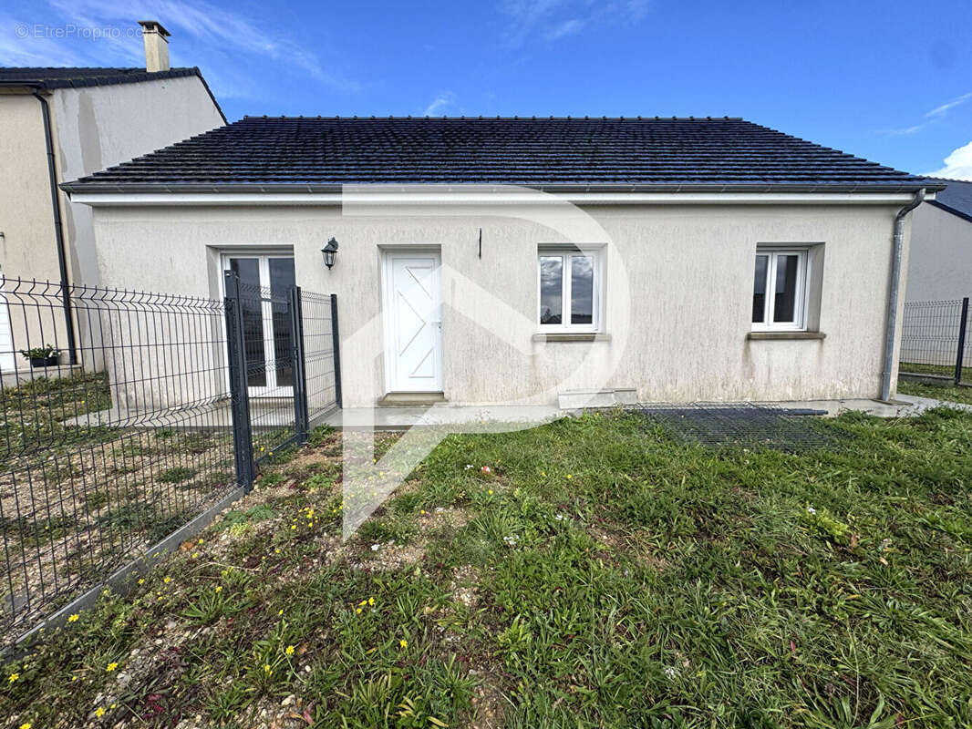 Maison à BAILLEAU-L&#039;EVEQUE