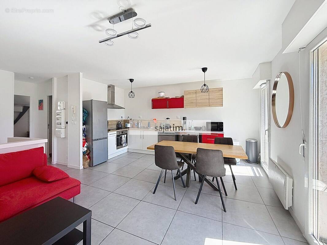 Appartement à CUERS