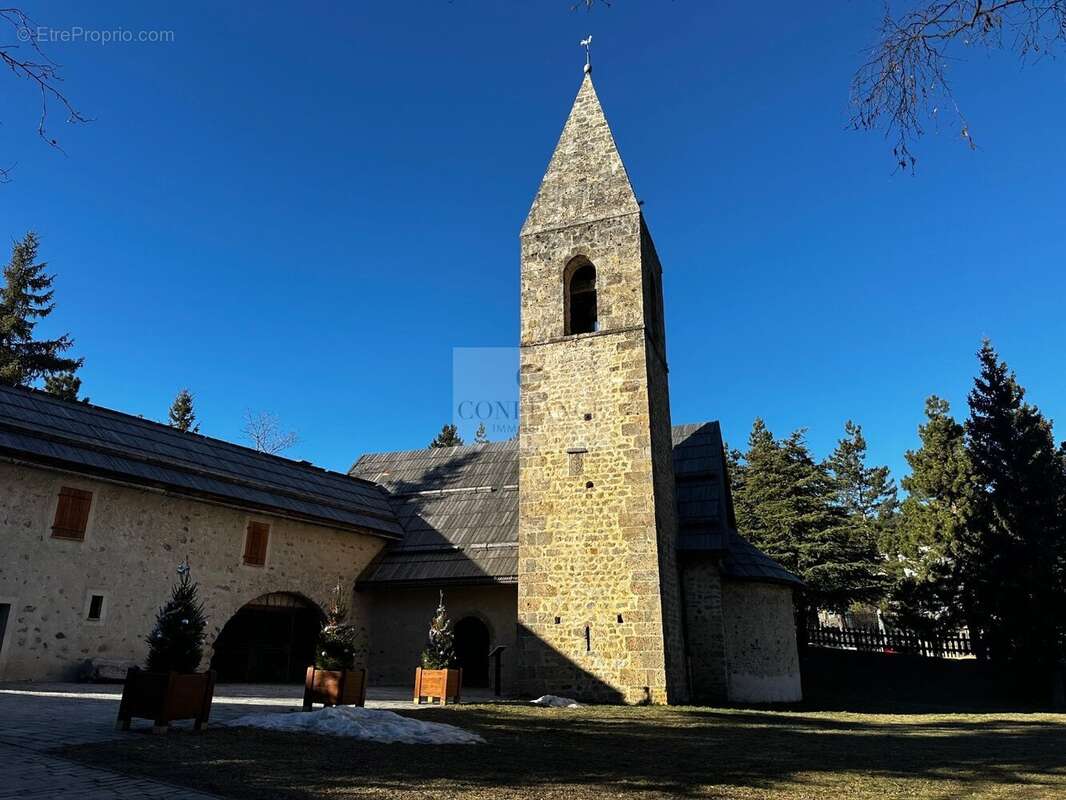 Appartement à SAINT-ETIENNE-DE-TINEE