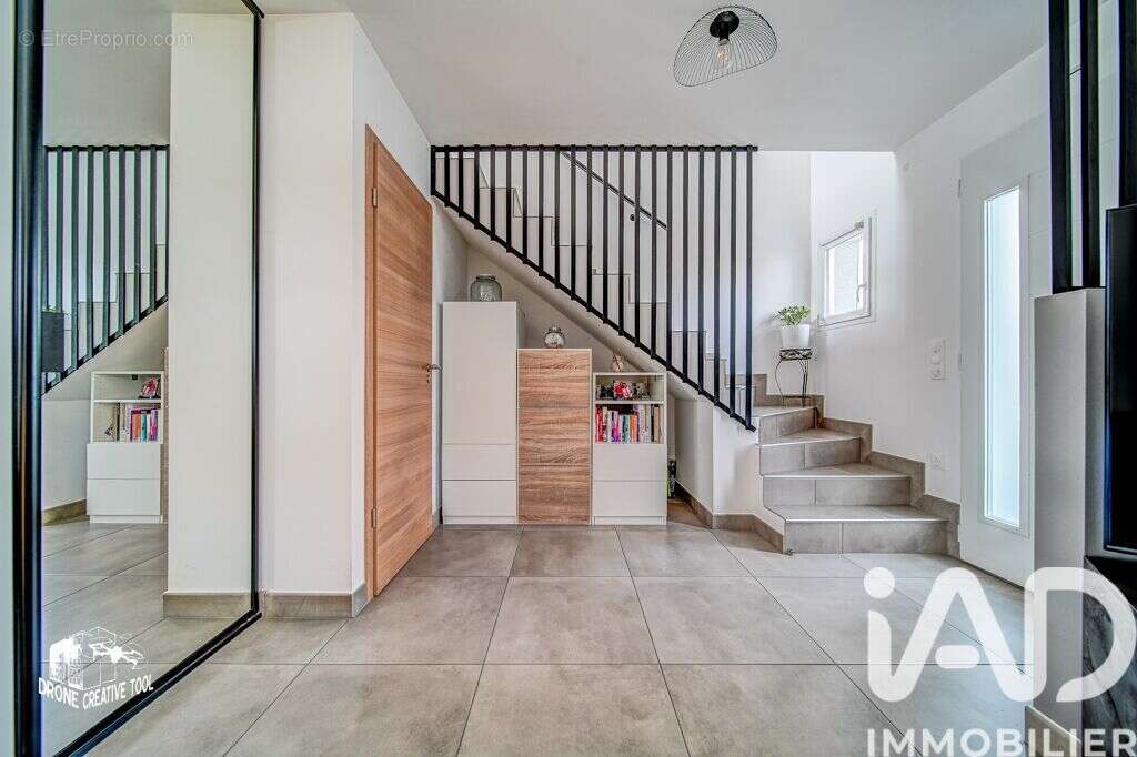 Photo 2 - Maison à VERNY