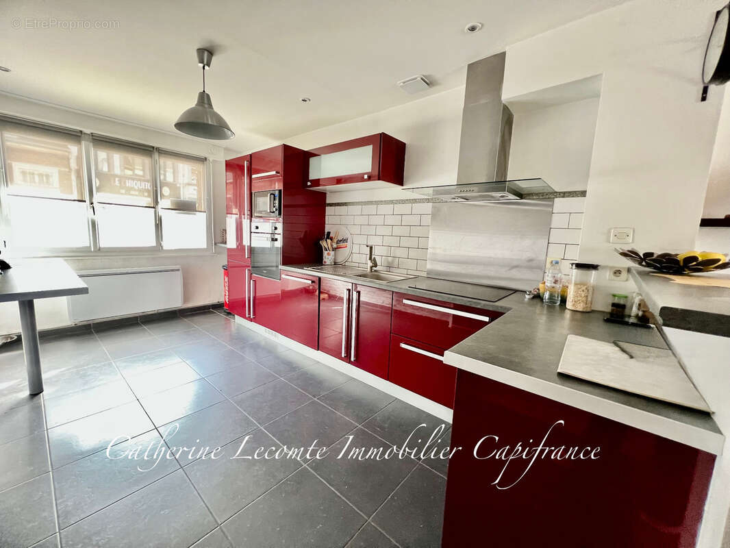 À vendre - desvres - maison 132 m2 -  5 pièces - 4 chambres - jardin clos - terrasse - photo 4