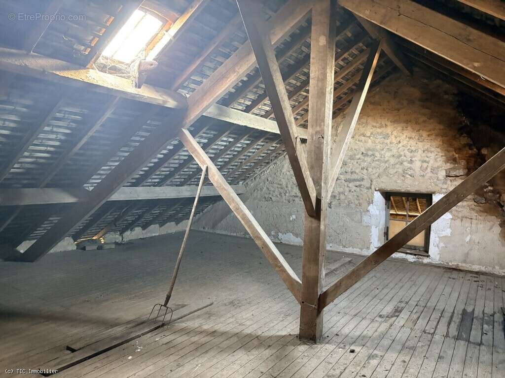 Maison à VERTEUIL-SUR-CHARENTE