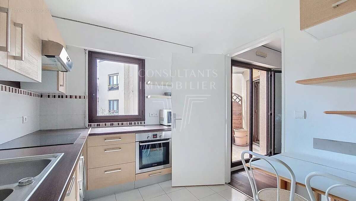 Appartement à SURESNES