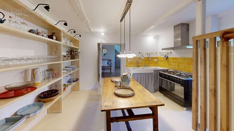 Maison à NEGREPELISSE