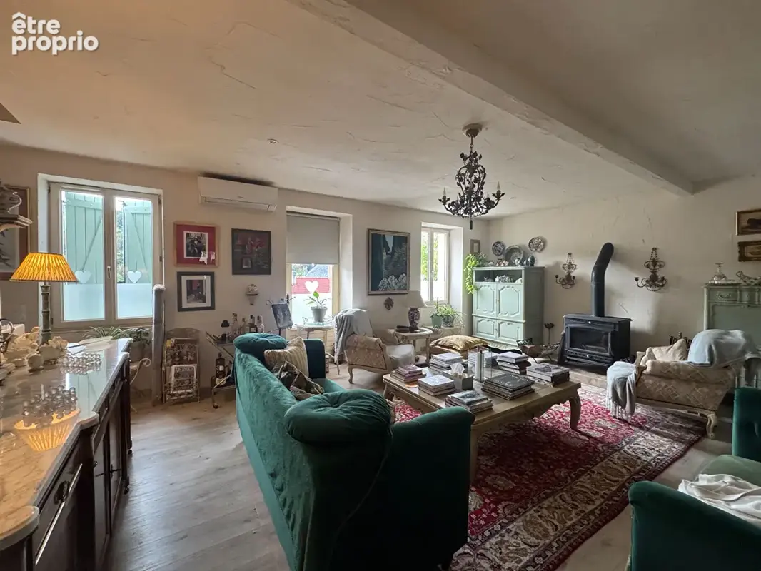 Maison rénovée de 115 m² avec jardin arboré et belle vue ? Laval-de-Cère - photo 3