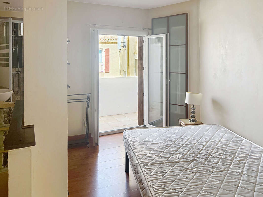 Appartement à GREOUX-LES-BAINS