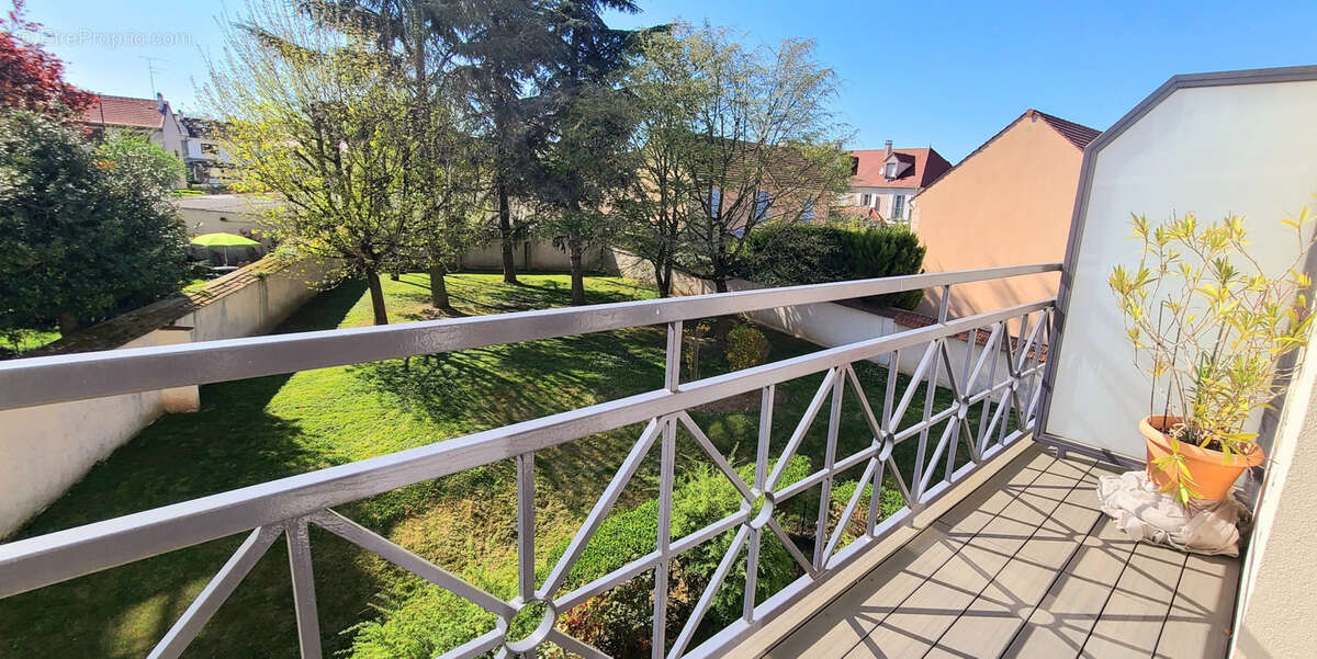 Appartement à THIAIS