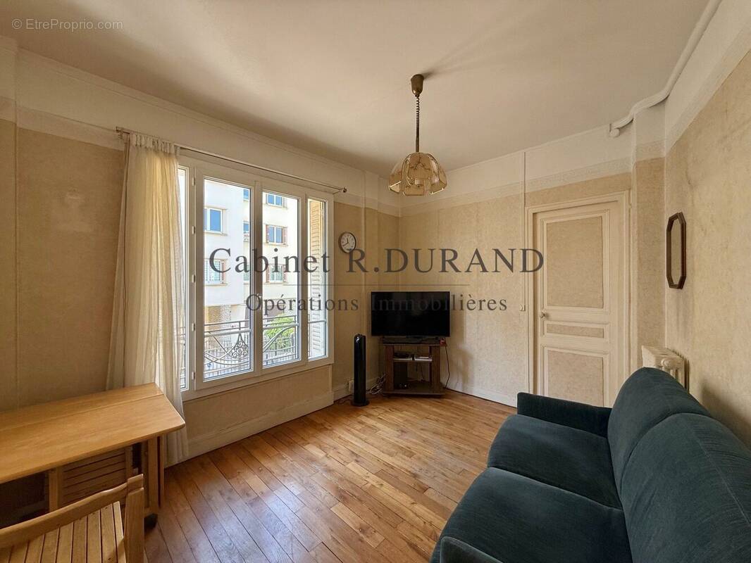 Appartement à LA GARENNE-COLOMBES