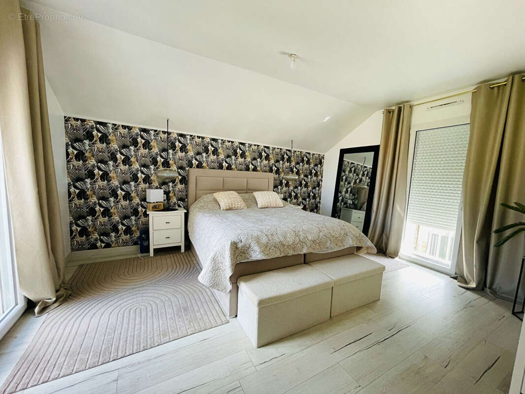 Maison à SARTROUVILLE