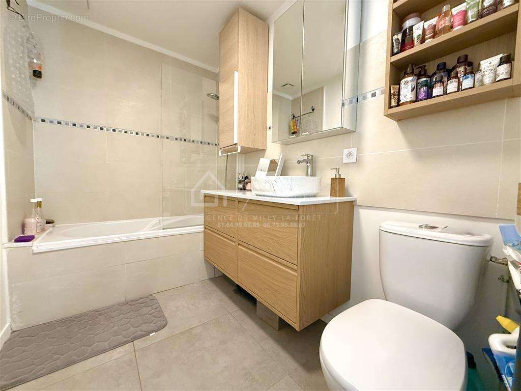 Maison à MILLY-LA-FORET