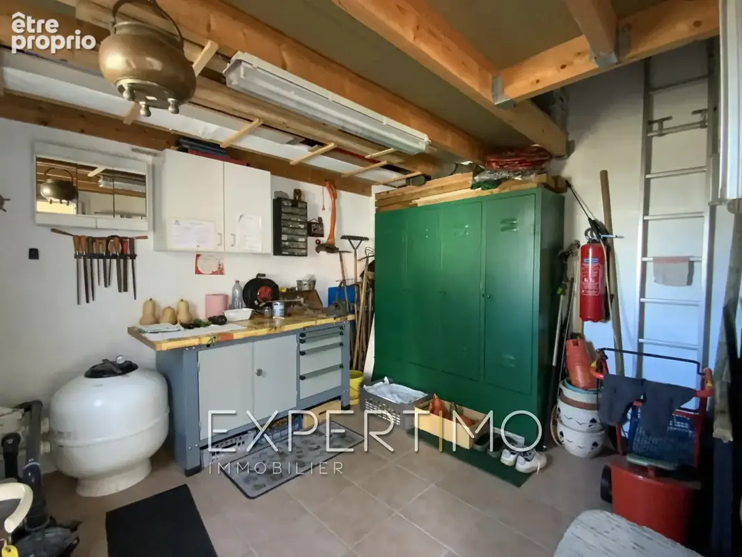 Maison indépendante de plain-pied, T5 de 98 m2, trois chambres, véranda, piscine. Proche commerces et plages - photo 20