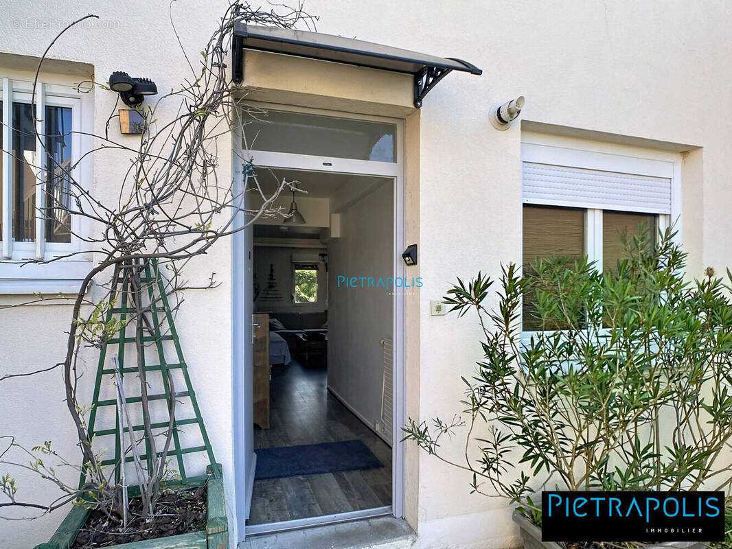 Appartement à SAINT-GEORGES-DE-RENEINS