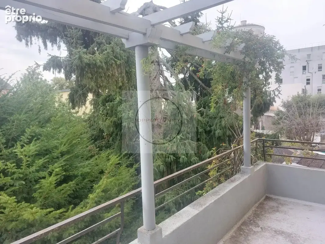 Maison 11 pièces 232 m² à vendre à Montreuil (93100) - photo 2