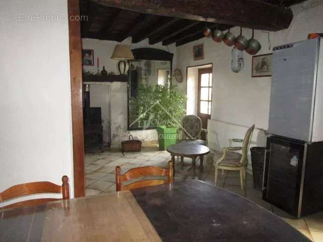 Maison à VARENNES-SUR-ALLIER