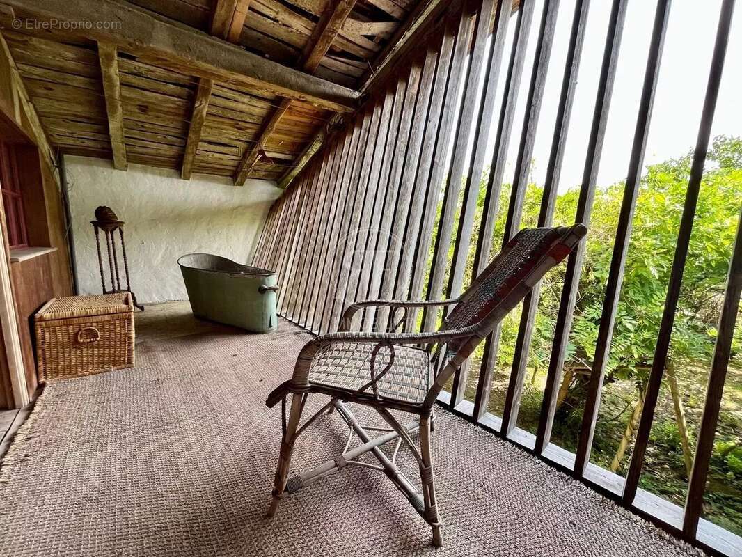 Maison à LA LANDE-DE-FRONSAC