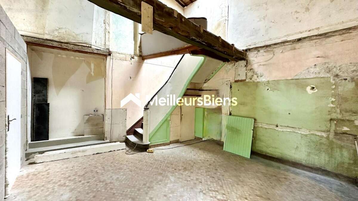 Appartement à LA CHAPELLE-DES-POTS