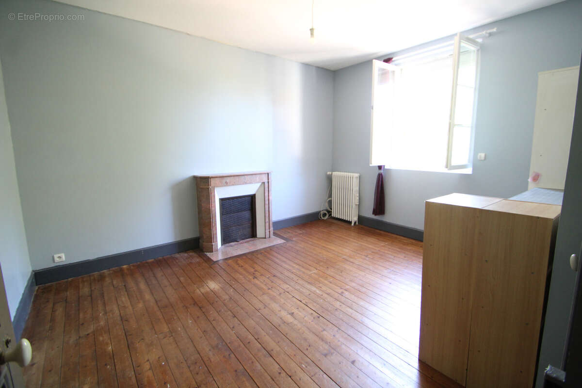 Maison de Bourg à Vendre 3 ou 4 chambres - photo 17