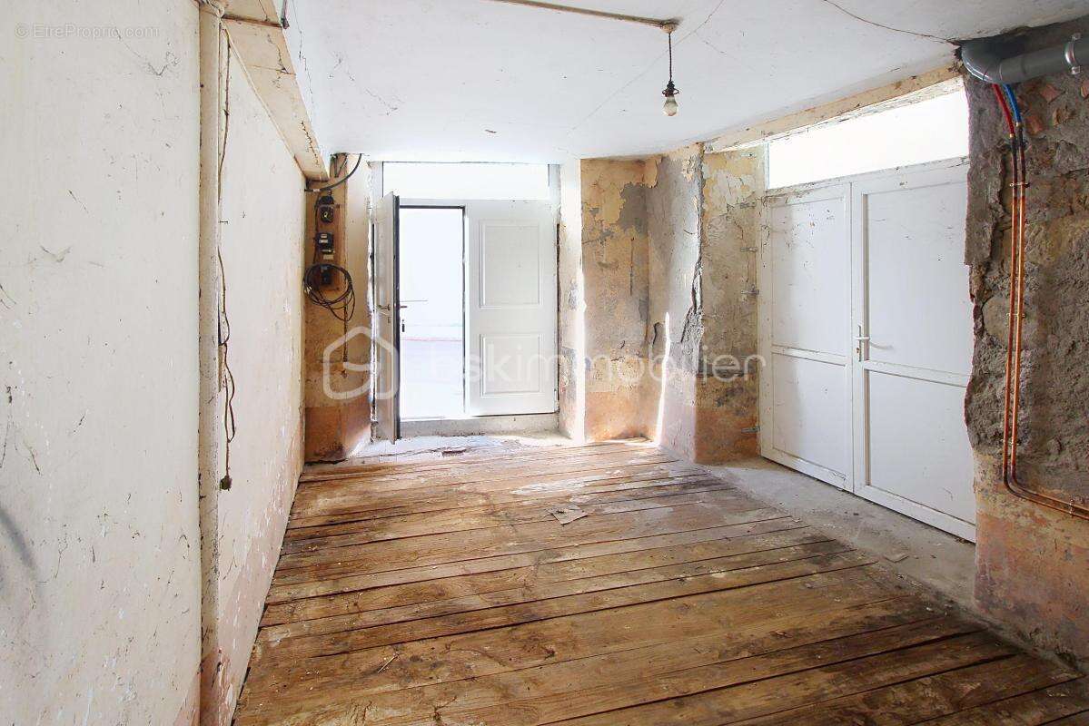 Maison à SAINT-JEAN-DU-BRUEL