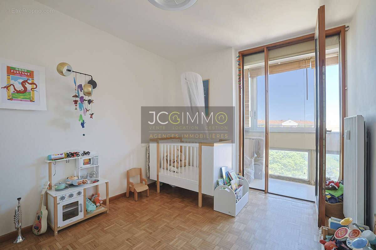 Appartement à HYERES
