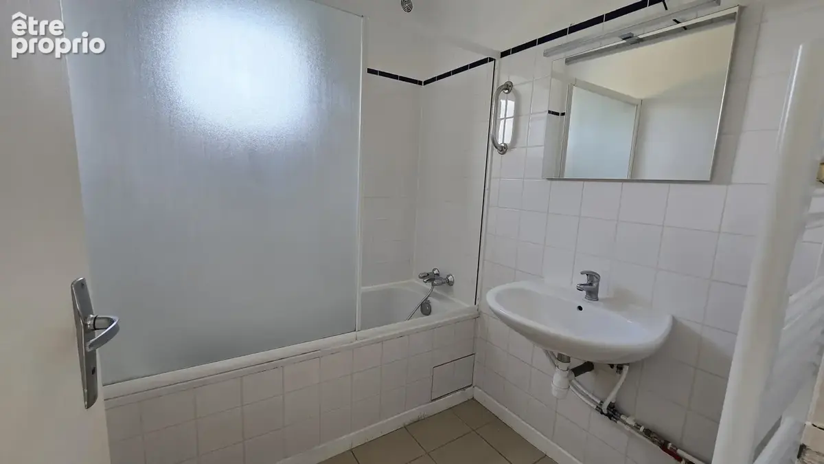 2 pieces dans petite copropriete - 40.25m2 - 1 chambre - 2 parkings. - photo 6