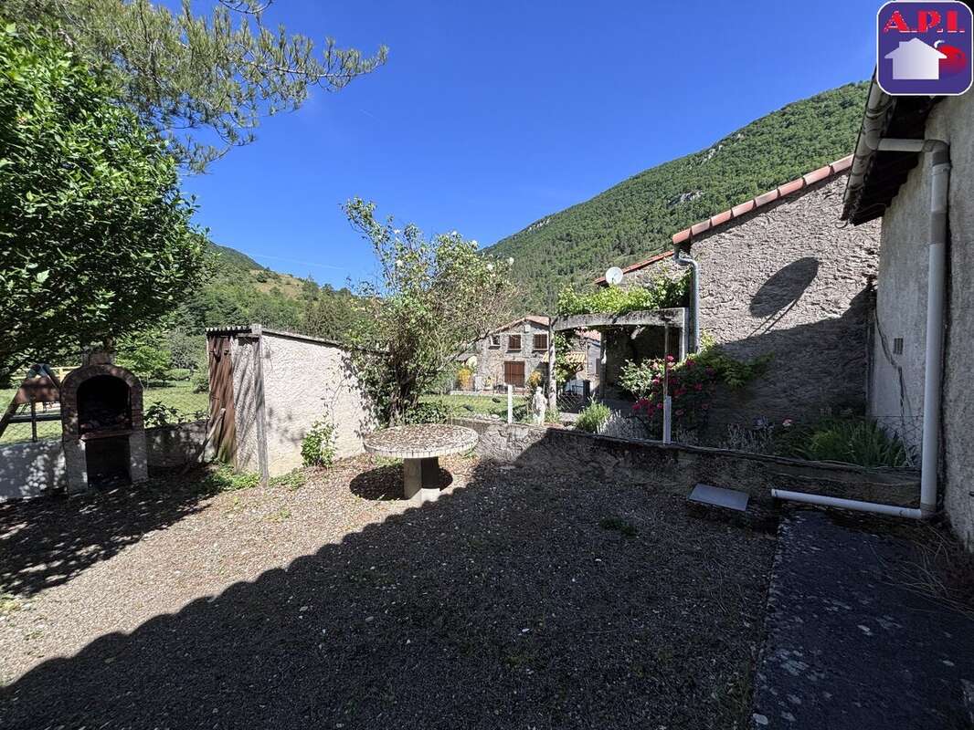 Maison à JOUCOU