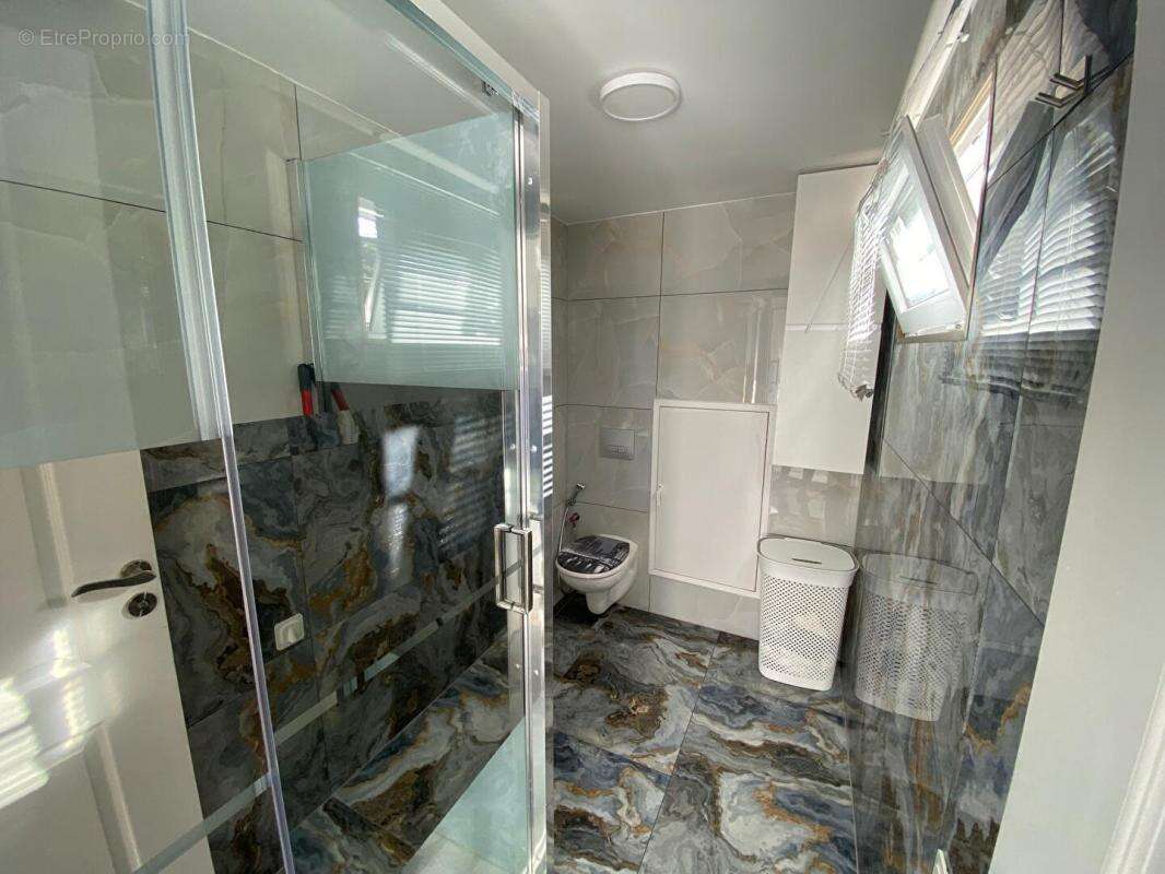 Maison à LA CHAPELLE-EN-SERVAL