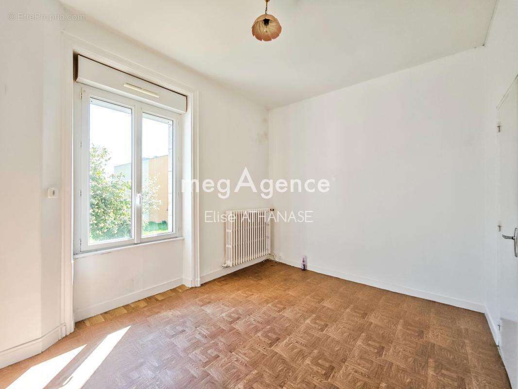 Appartement à FOUGERES