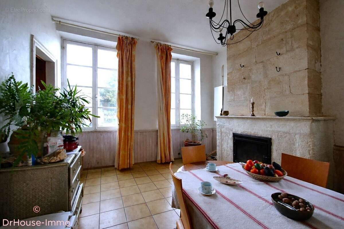Maison à LAMARQUE
