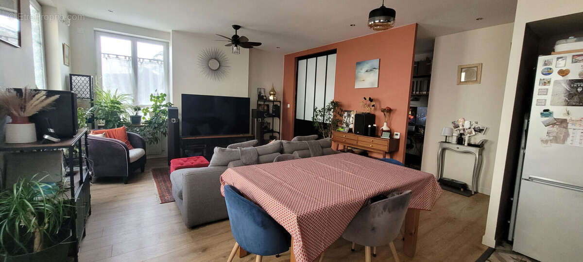 Appartement à SAINT-ETIENNE