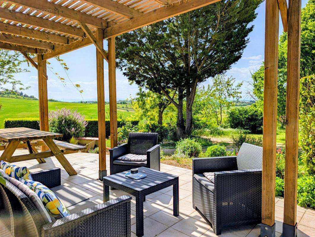 Demeure Rieux-Volvestre 20 pièces 444 m² habitables avec 27 hectares - photo 4