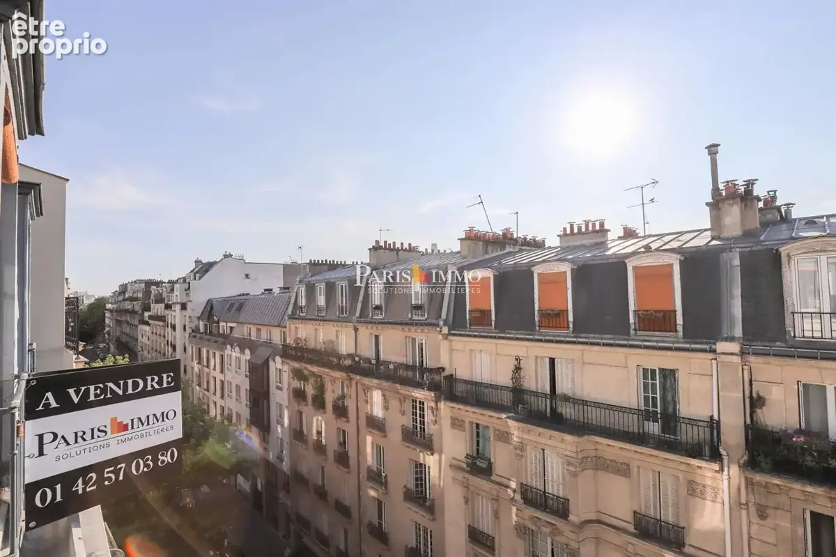 Appartement à PARIS-18E