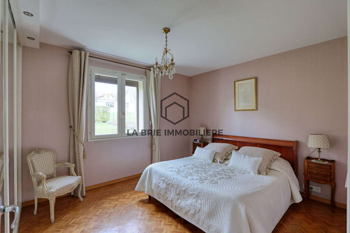 Maison à VILLECRESNES