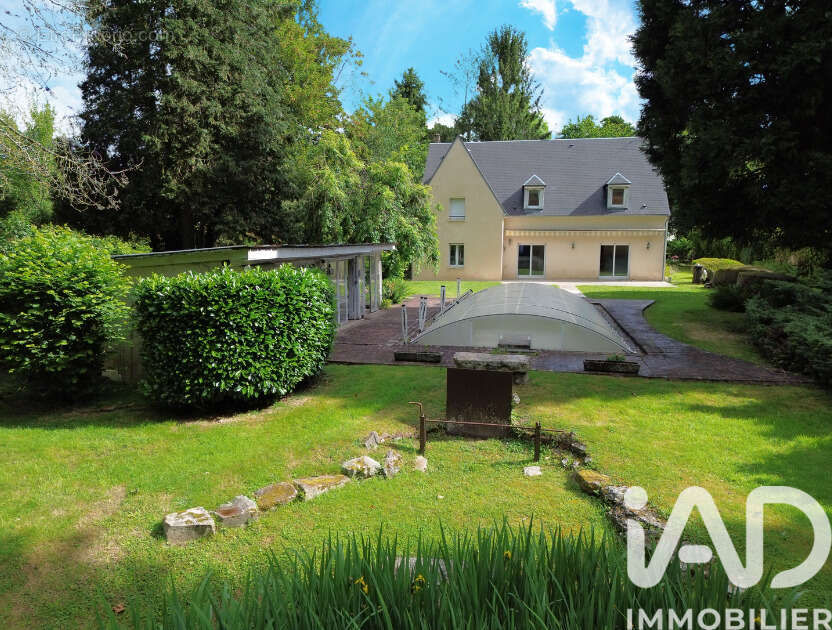 Maison 206 m² à Crevecoeur-Le-Grand  - photo 3