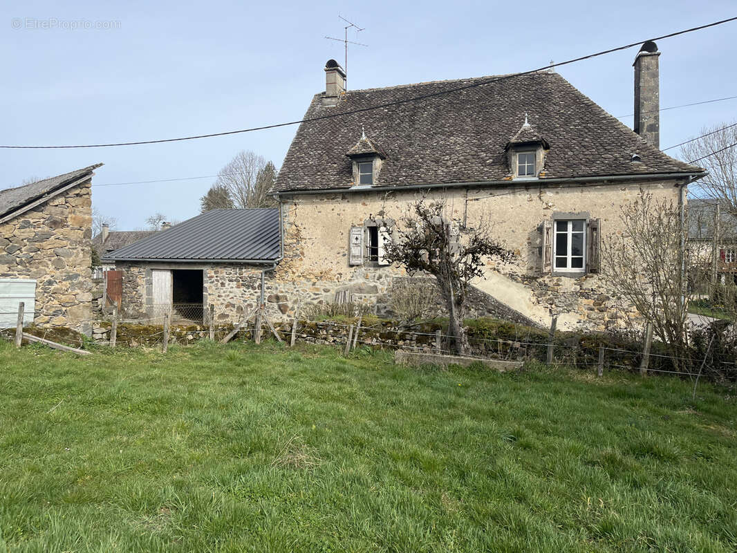 Maison à CHALVIGNAC