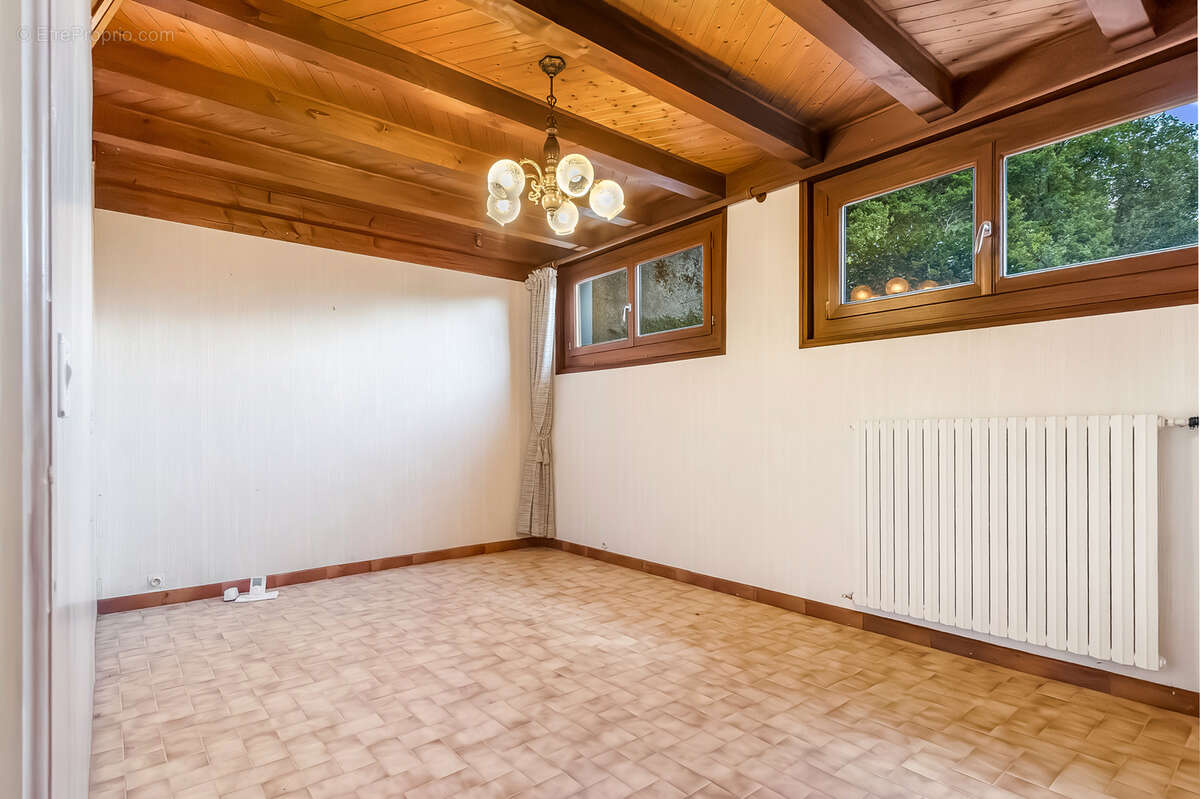 Maison à MONNETIER-MORNEX