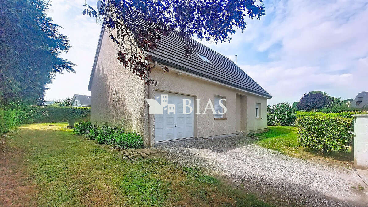 Maison à LES PREAUX